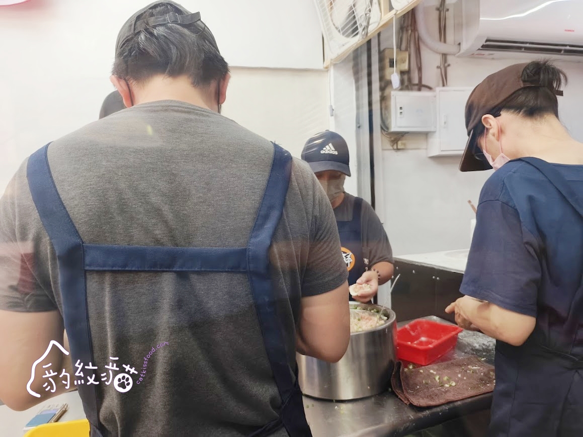 宮太鮮 湯汁豐鮮的湯包,肉餡肥瘦恰好,美味高人氣,早起美食排隊買! - 第8張圖 Img 081741 副本