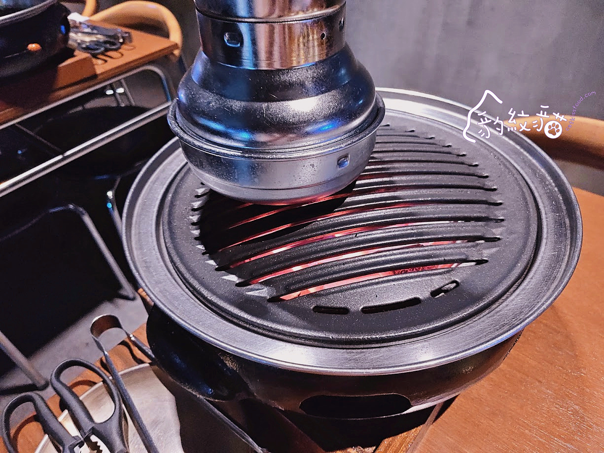 雪夜覓설야멱 釜山西面藍絲帶烤肉,專人代烤美味超享受,小菜湯品一級棒 - 第13張圖 IMG 213221 副本