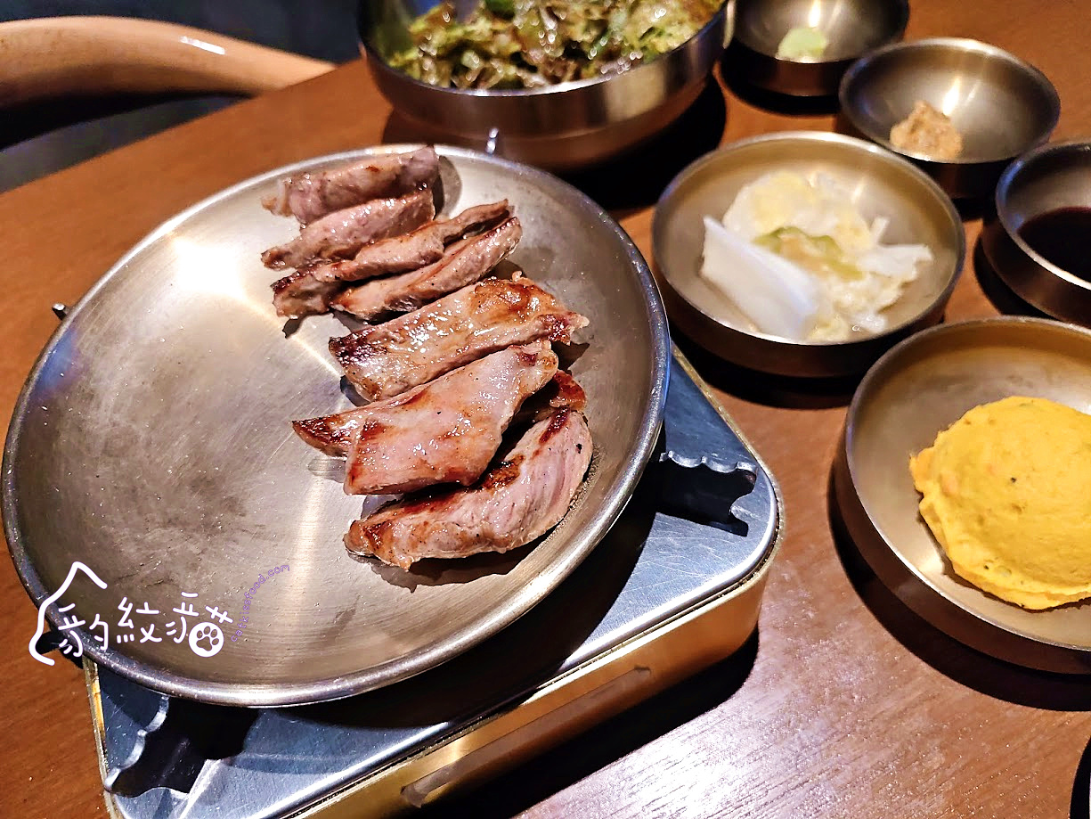 雪夜覓설야멱 釜山西面藍絲帶烤肉,專人代烤美味超享受,小菜湯品一級棒 - 第18張圖 IMG 214038 副本