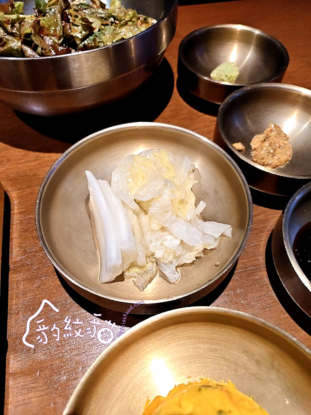 雪夜覓설야멱 釜山西面藍絲帶烤肉,專人代烤美味超享受,小菜湯品一級棒 - 第26張圖 IMG 214159 副本