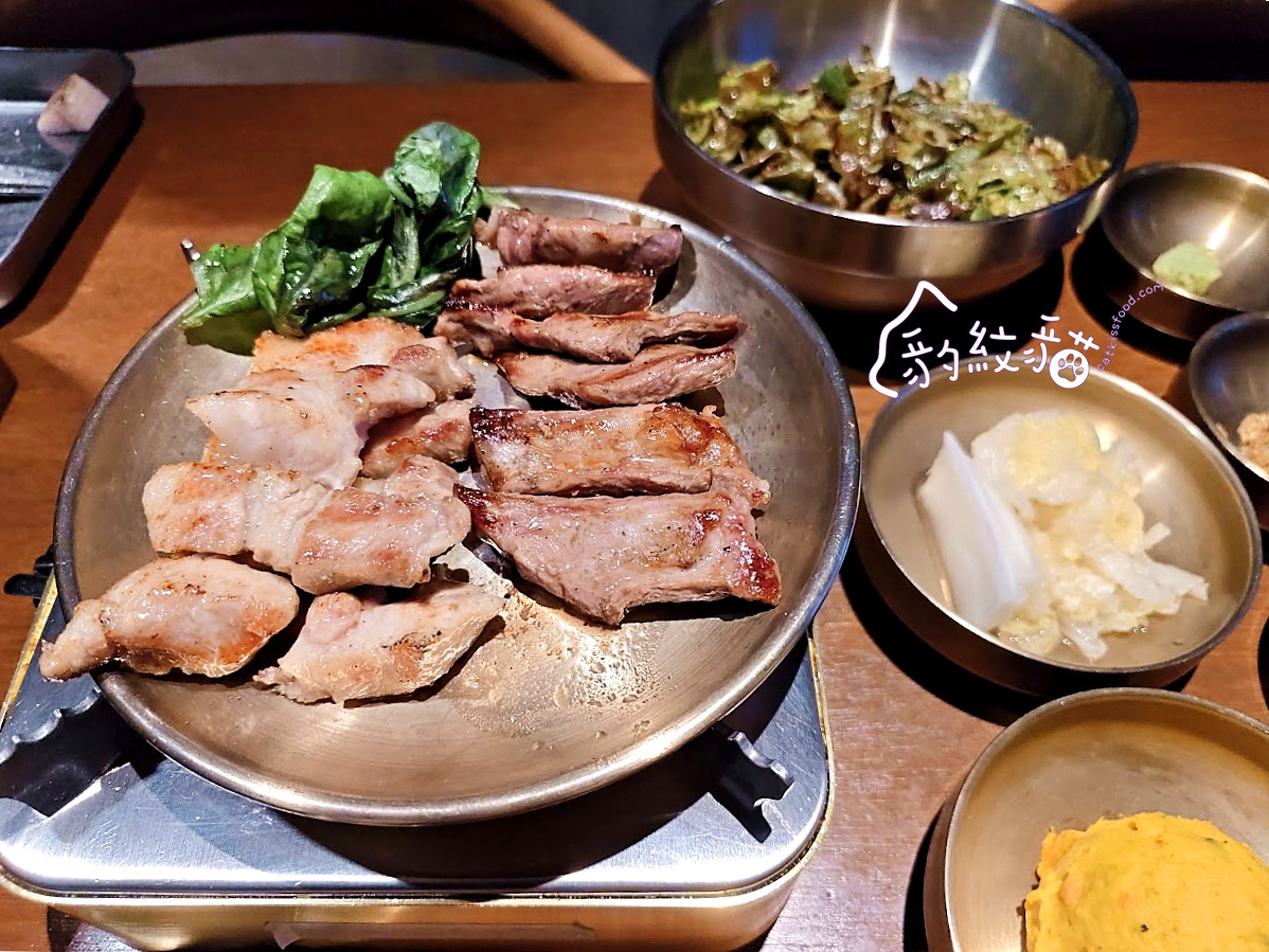 雪夜覓설야멱 釜山西面藍絲帶烤肉,專人代烤美味超享受,小菜湯品一級棒 - 第19張圖 IMG 214309 副本