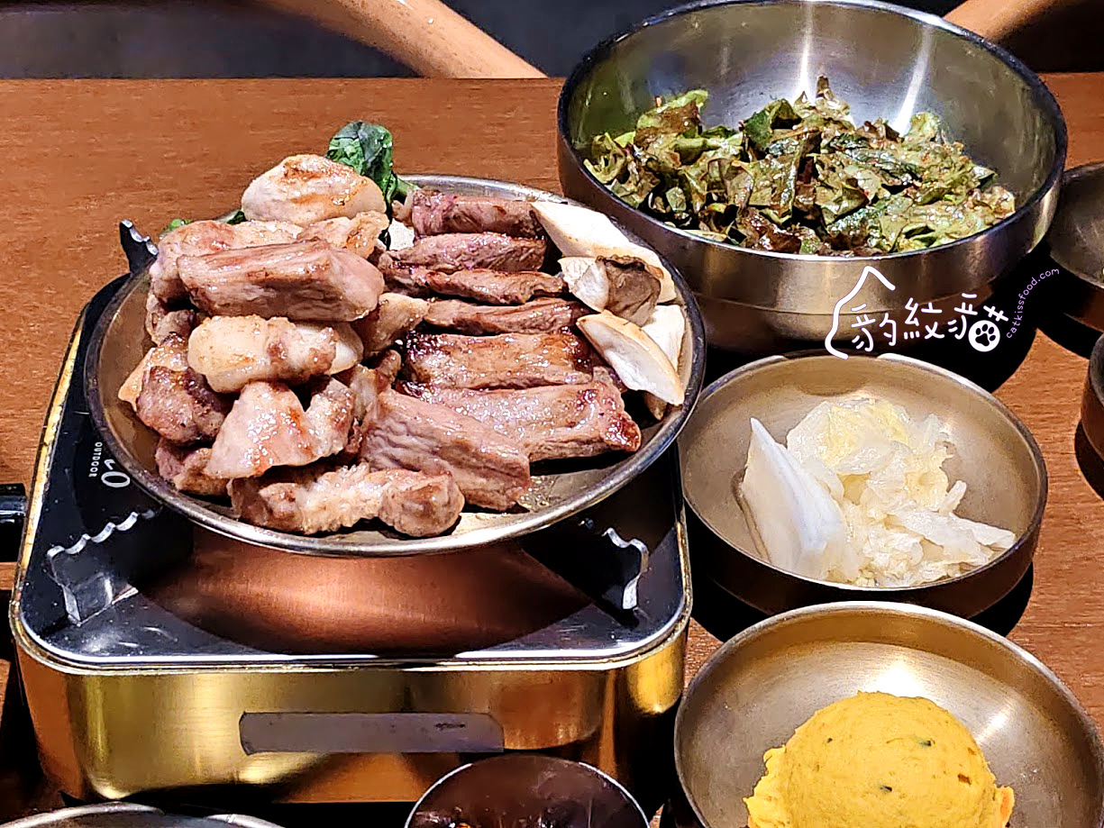 雪夜覓설야멱 釜山西面藍絲帶烤肉,專人代烤美味超享受,小菜湯品一級棒 - 第22張圖 IMG 214618 副本