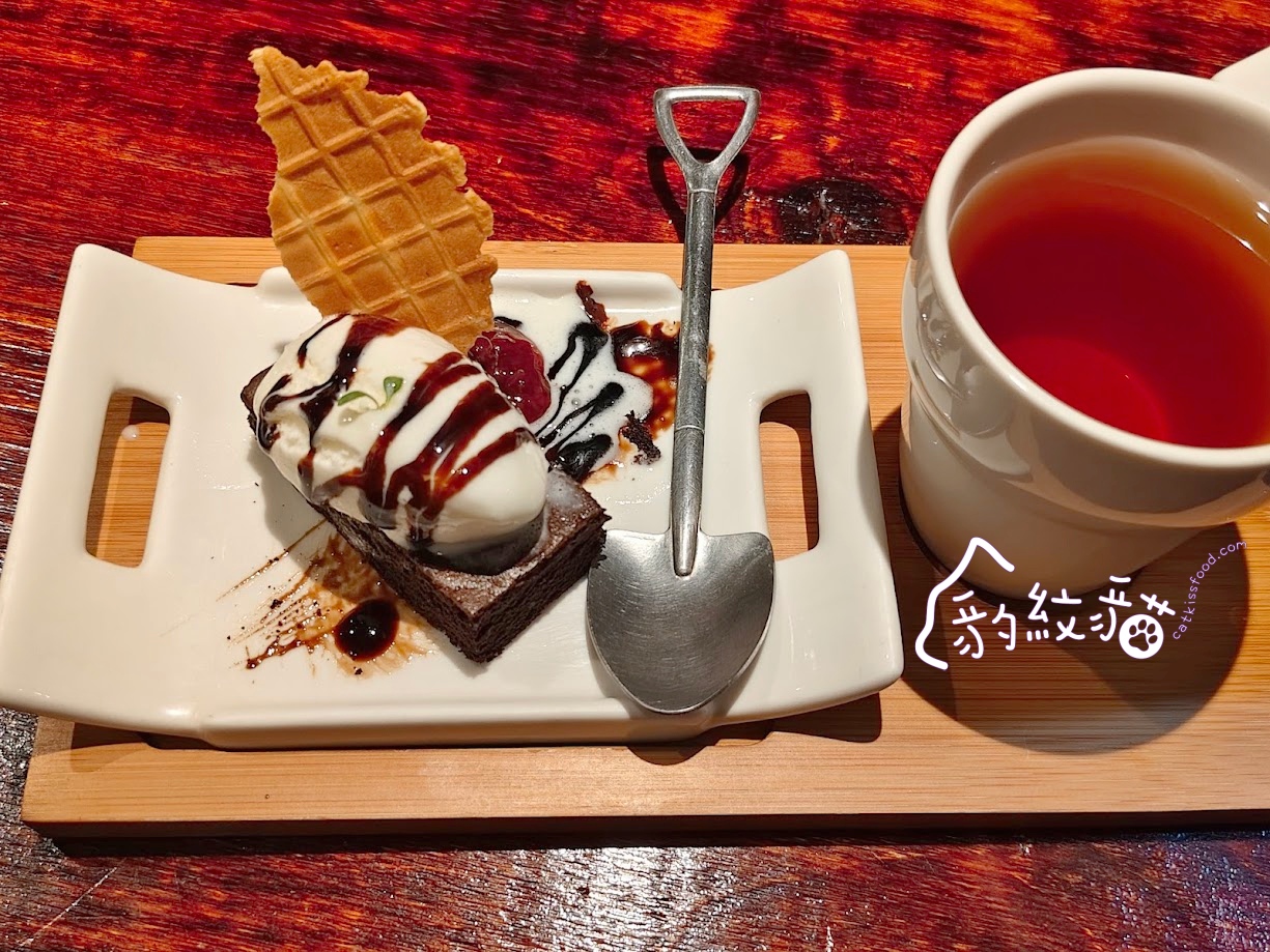 堡哥華茲!Burger What’s! 員林市場魔幻學院風的美味手藝,麻瓜也能享 - 第19張圖 堡哥華茲!Burger What’s! 員林市場魔幻學院風的美味手藝,麻瓜也能享