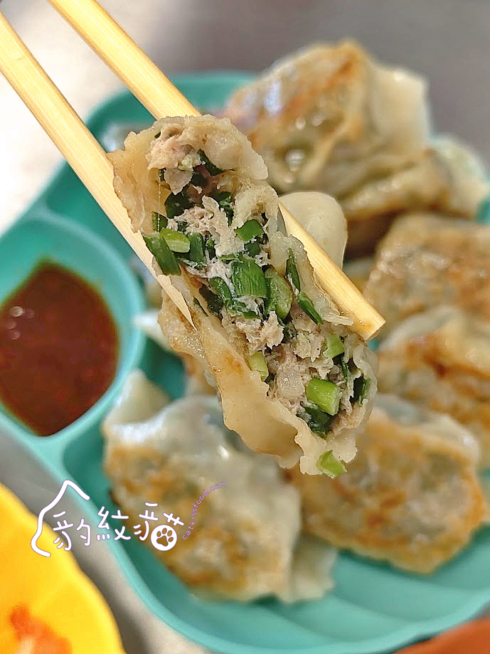 華ㄟ煎餃 中興大學附近精品煎餃，吃過知道它的好，美味值得售價高。