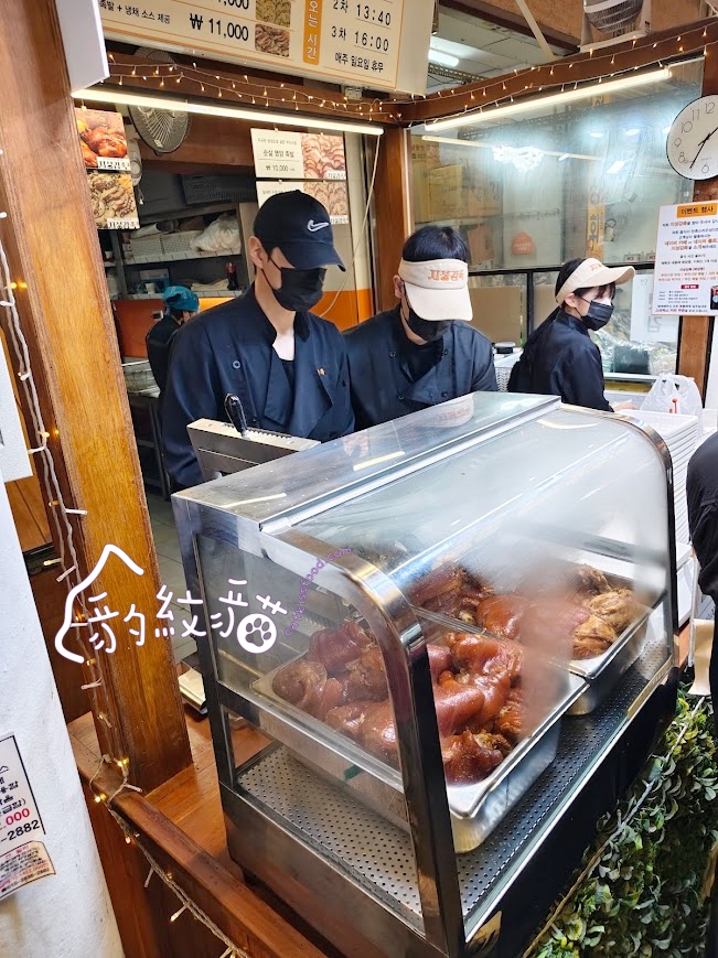 지성감족輕鬆滿足豬腳 釜田市場必買,一人也能輕鬆享受的超好吃豬腳,要提早排隊搶 - 第15張圖 지성감족輕鬆滿足豬腳 釜田市場必買,一人也能輕鬆享受的超好吃豬腳,要提早排隊搶