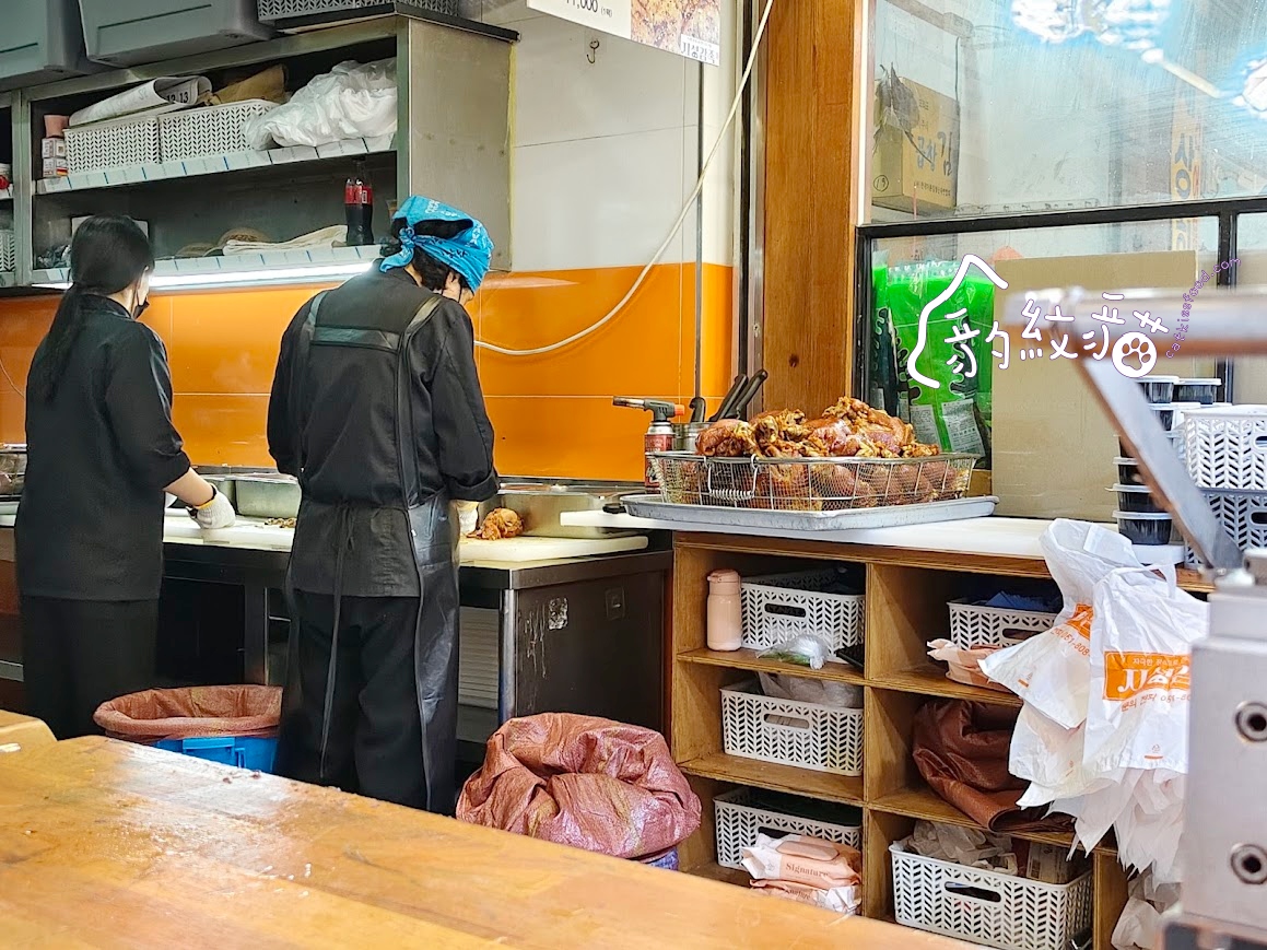 지성감족輕鬆滿足豬腳  釜田市場必買，一人也能輕鬆享受的超好吃豬腳，要提早排隊搶