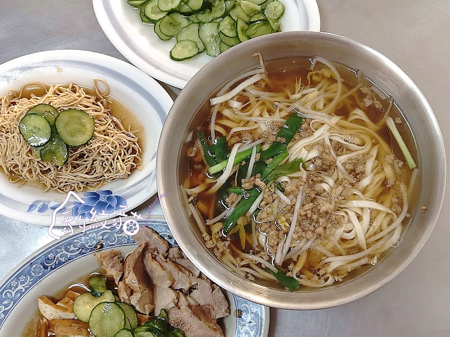 麗卿陽春麵 巷弄美食不陽春，招牌餛飩必點，小菜美味有特色