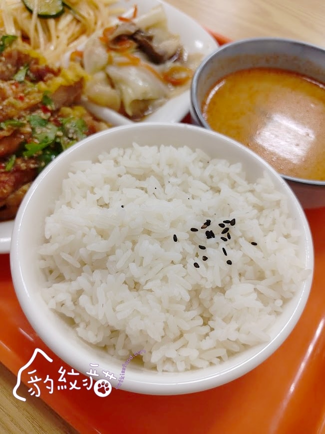 泰鮮美 有媽媽味的泰式料理食堂，椒麻雞腿飯開胃好吃，價格超佛心