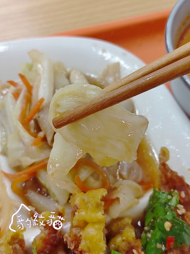 泰鮮美 有媽媽味的泰式料理食堂，椒麻雞腿飯開胃好吃，價格超佛心