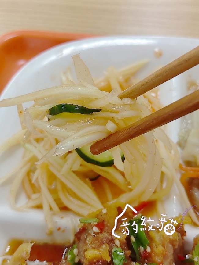 泰鮮美 有媽媽味的泰式料理食堂，椒麻雞腿飯開胃好吃，價格超佛心