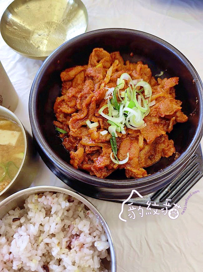 하동밥상河東餐桌 歐式鄉村美宅，韓式料理高人氣，家常小菜令人迷