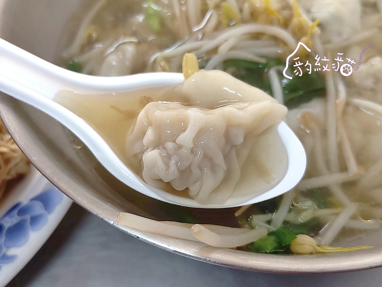 麗卿陽春麵 巷弄美食不陽春，招牌餛飩必點，小菜美味有特色