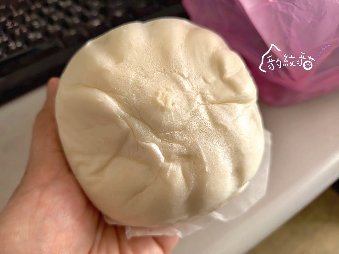 長興包子饅頭屋 老麵製作、平價好吃的饅頭與包子，一袋袋提著走