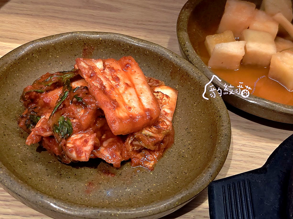 수변최고돼지국밥 水邊最高豬肉湯飯 韓國人排隊也要吃，湯頭讚，豬肉鮮，一吃難忘