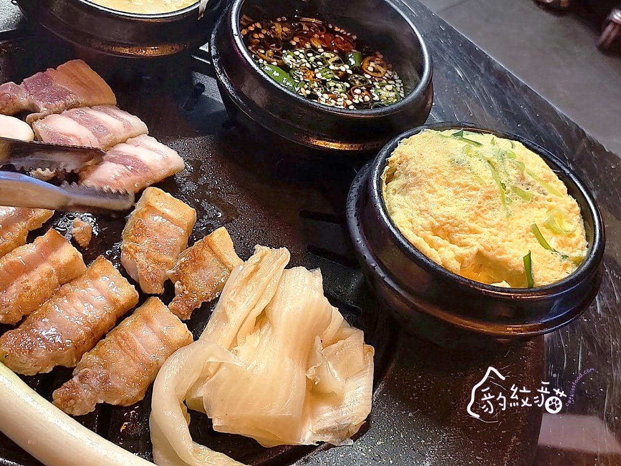 안쪽쪽갈비內側排骨 吮指回味不夠看，大口吃肉就是讚！釜山烤肋排新選擇~