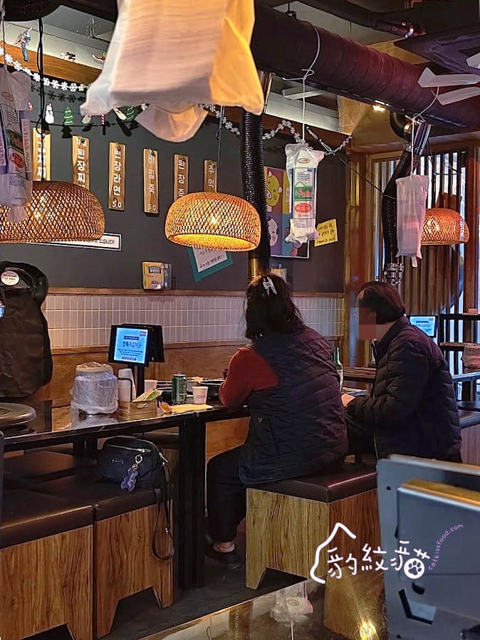 안쪽쪽갈비內側排骨 吮指回味不夠看，大口吃肉就是讚！釜山烤肋排新選擇~